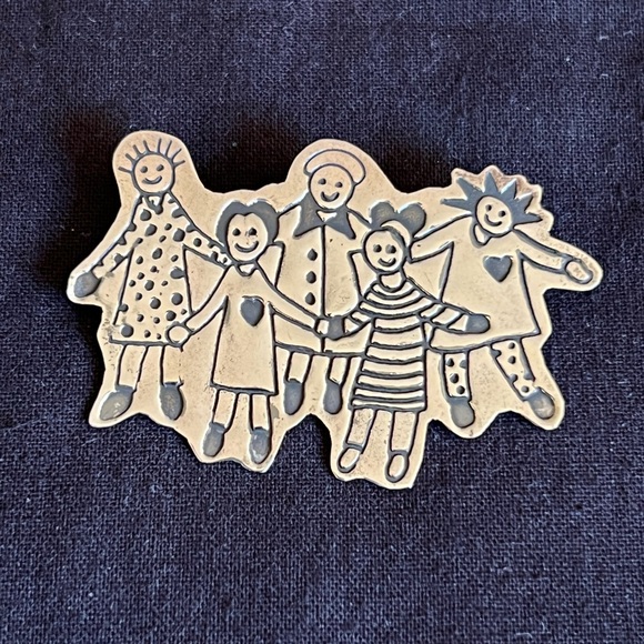 Sterling Save the Children Brooch - Picture 11 of 12